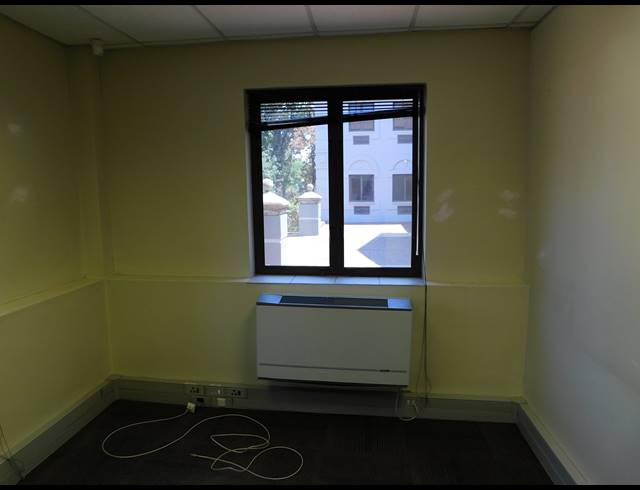 1,578M² OFFICE TO LET IN HYDE PARK